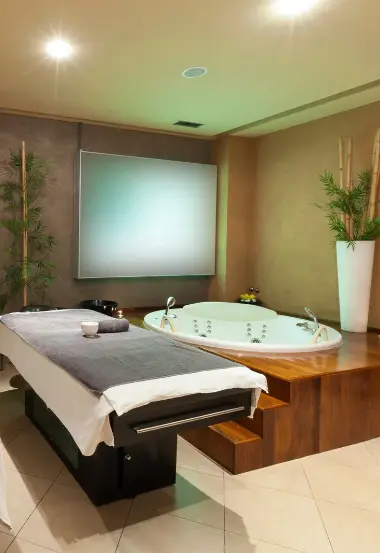Full body massage at Empire Spa near Asalpha, Mumbai